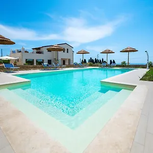 Frühstückspension Carmiano Luxury Bedrooms In In The Province Of Syracuse With And Swimming Pool And Wonderful Seaview, Avola